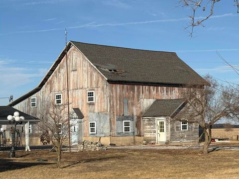 Tiny photo for 12160 E 400 N, Greentown, IN 46936 (MLS # 202606115)