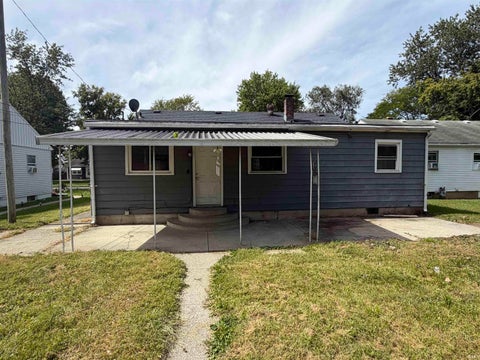 Tiny photo for 4821 Weisser Park Avenue, Fort Wayne, IN 46806 (MLS # 202637953)