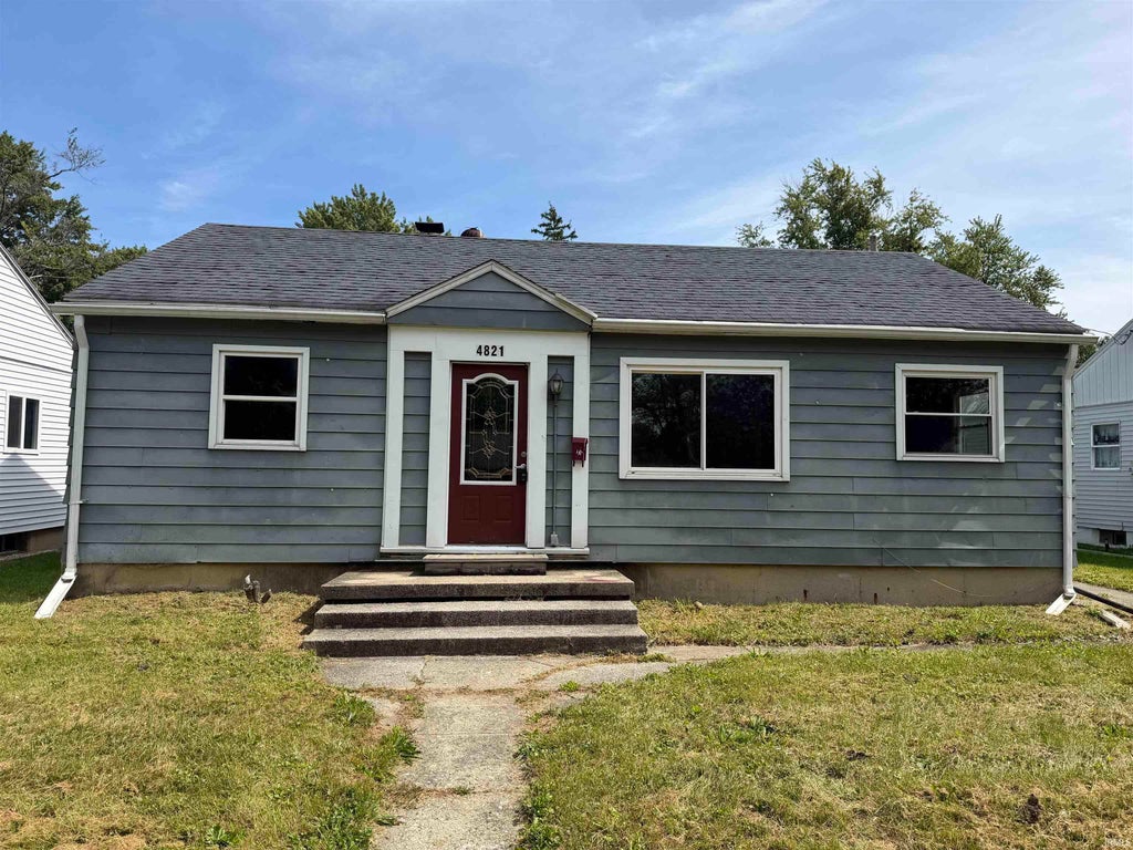 Photo of 4821 Weisser Park Avenue, Fort Wayne, IN 46806 (MLS # 202637953)