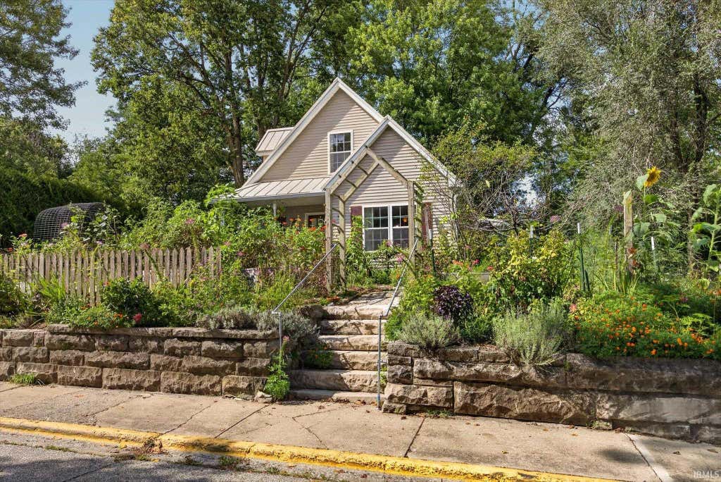 Photo of 1010 W 7Th Street, Bloomington, IN 47404 (MLS # 202633473)