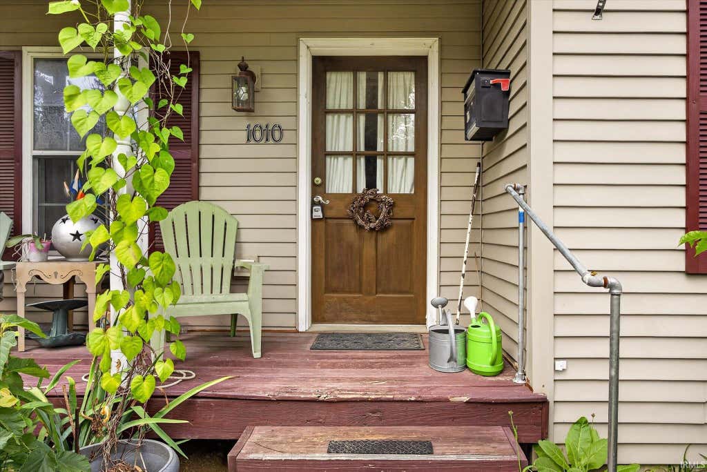 Photo of 1010 W 7Th Street, Bloomington, IN 47404 (MLS # 202633473)
