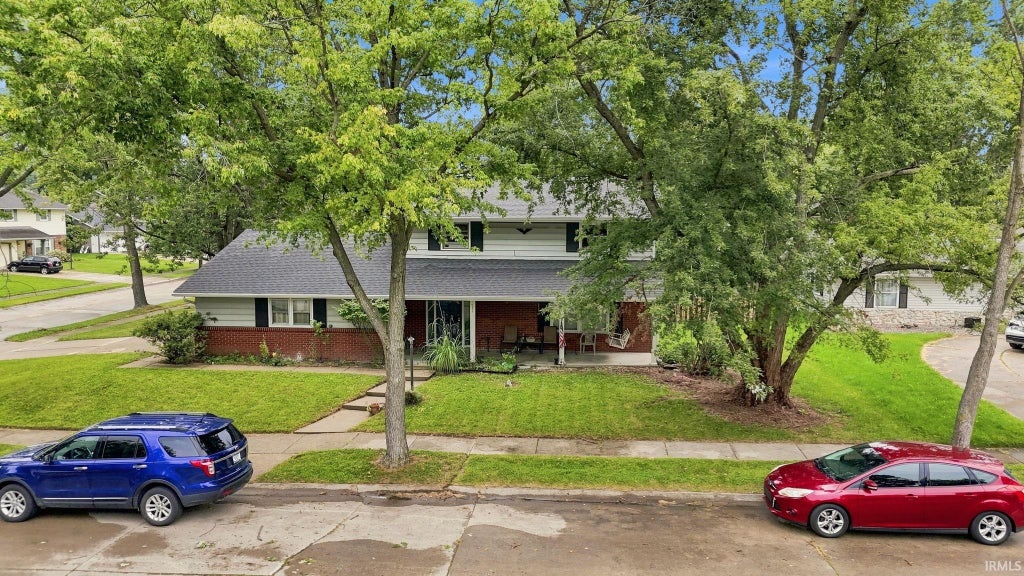 Photo of 6109 Graymoor Lane, Fort Wayne, IN 46835 (MLS # 202636184)