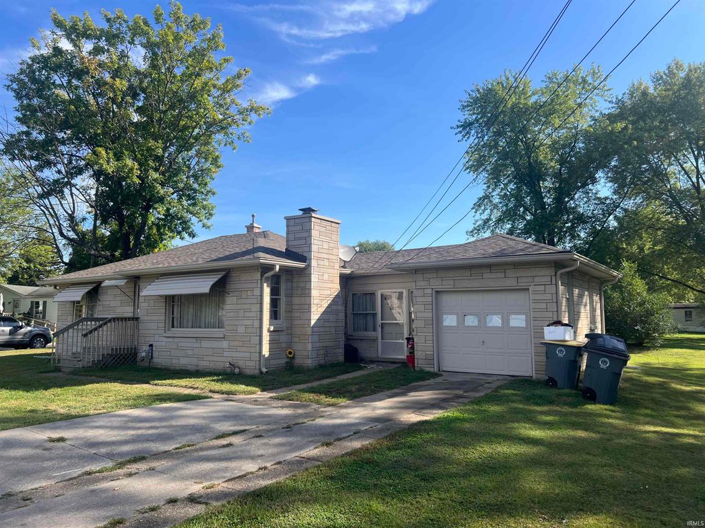 Photo of 813 S O&#39;Brien Street, Seymour, IN 47274 (MLS # 202544626)