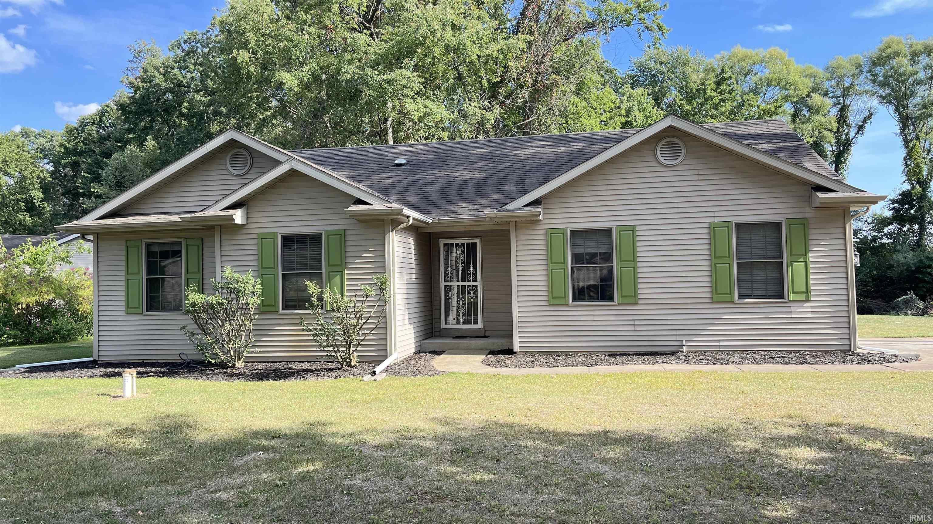 Granger, Indiana 46530, United States, 3 Bedrooms Bedrooms, ,2 BathroomsBathrooms,Residential,Active,209420