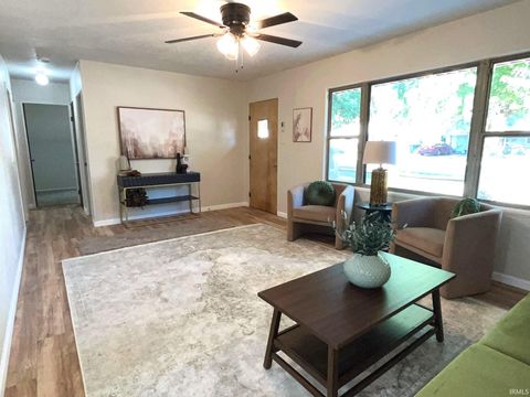 Tiny photo for 2511 Walker Avenue, Kokomo, IN 46901 (MLS # 202540336)