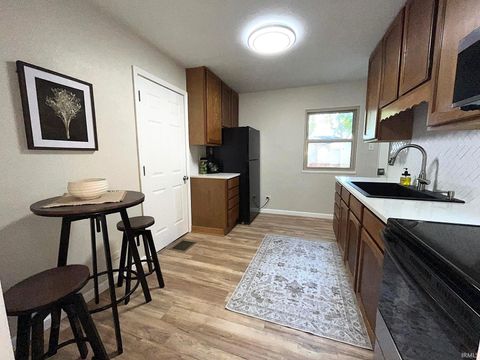 Tiny photo for 2511 Walker Avenue, Kokomo, IN 46901 (MLS # 202540336)