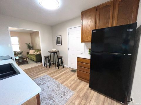 Tiny photo for 2511 Walker Avenue, Kokomo, IN 46901 (MLS # 202540336)