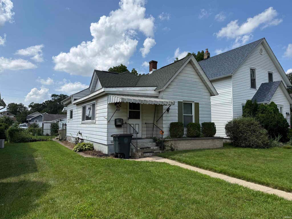 Photo of 837 S 36th Street, South Bend, IN 46615 (MLS # 202634095)