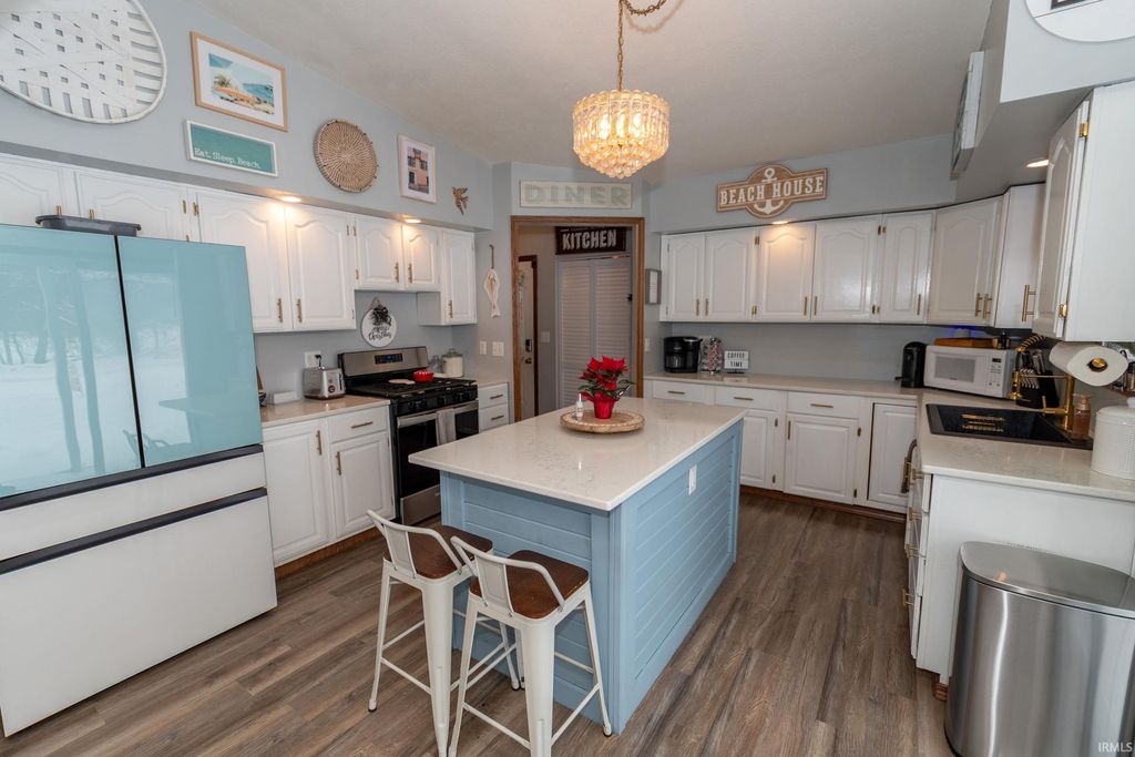 Photo of 19901 Oakdale Avenue, South Bend, IN 46637 (MLS # 202547974)