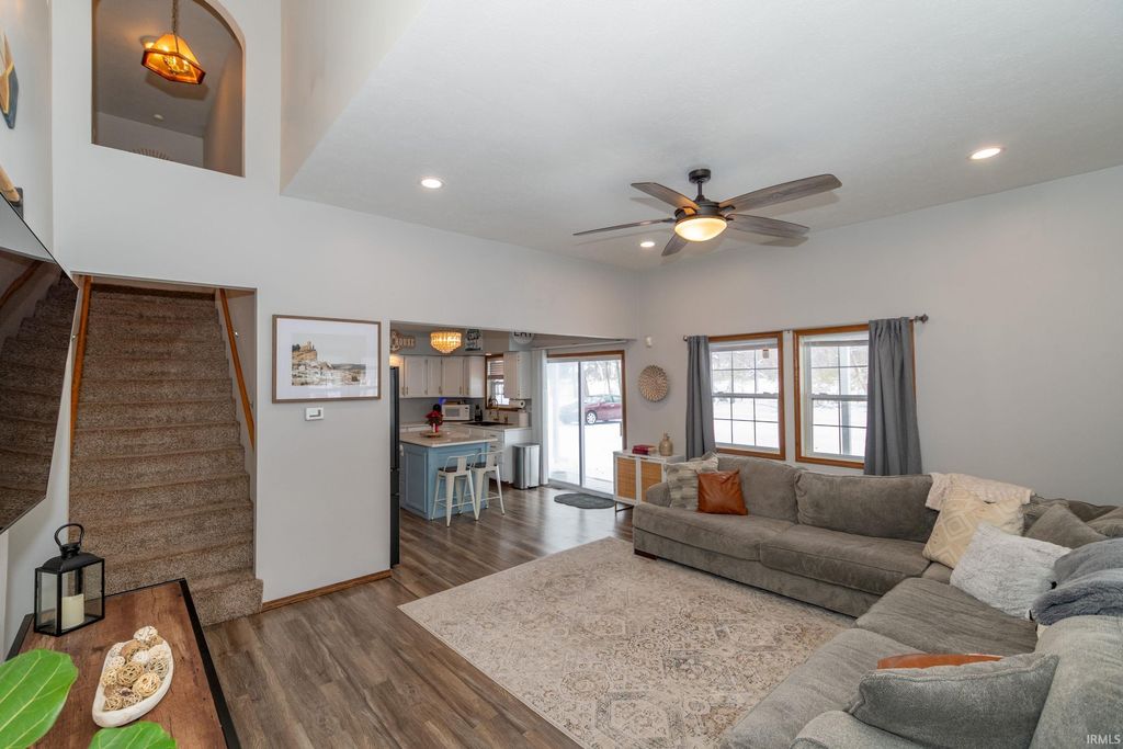 Photo of 19901 Oakdale Avenue, South Bend, IN 46637 (MLS # 202547974)