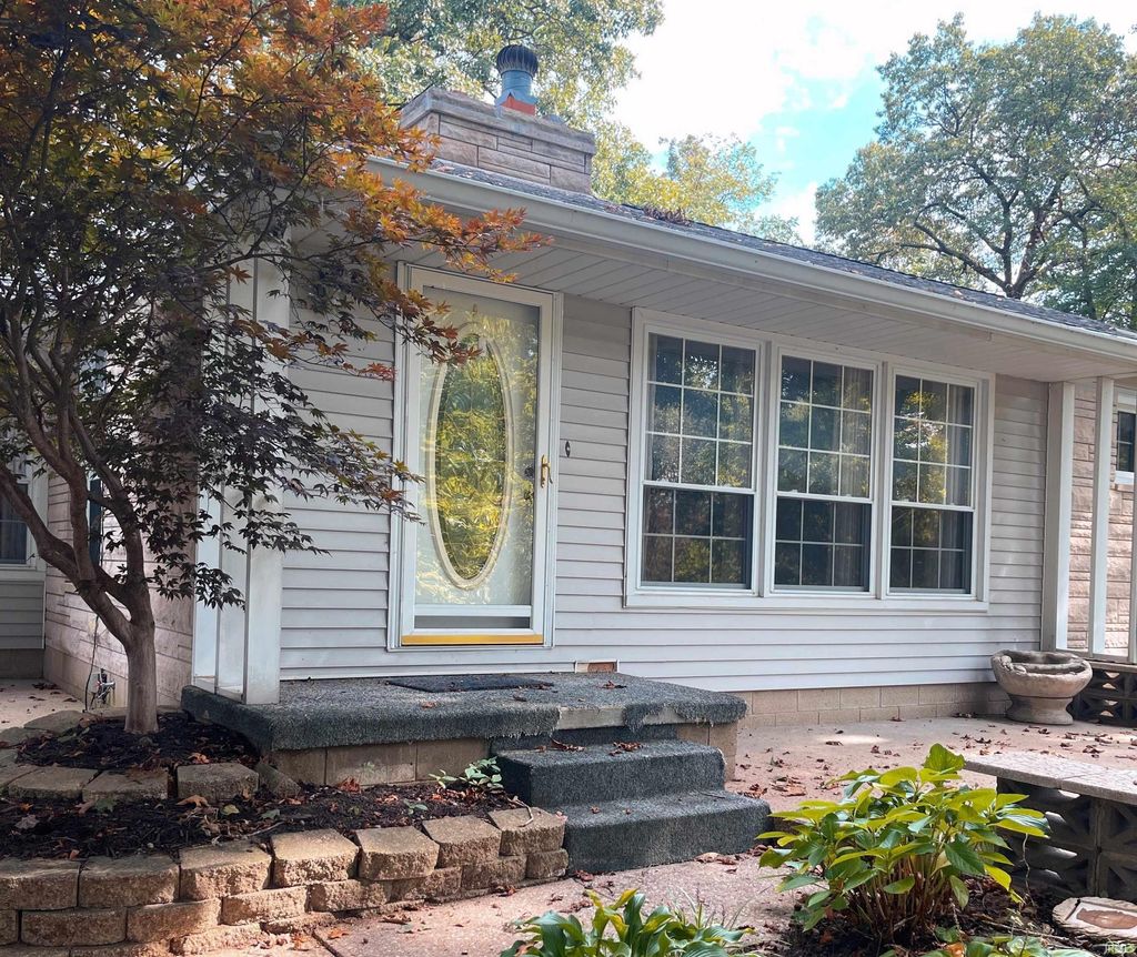 Photo of 7327 W State Road 60, Mitchell, IN 47446 (MLS # 202540671)