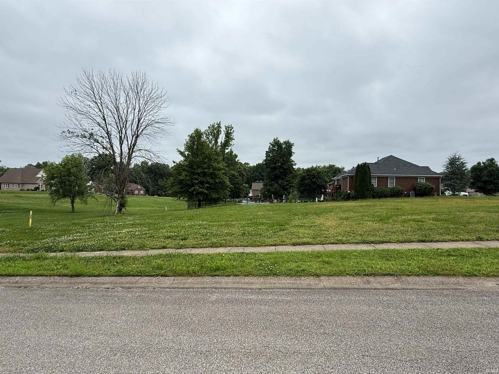 Photo of 270 Persimmon Circle, Boonville, IN 47601 (MLS # 202619721)