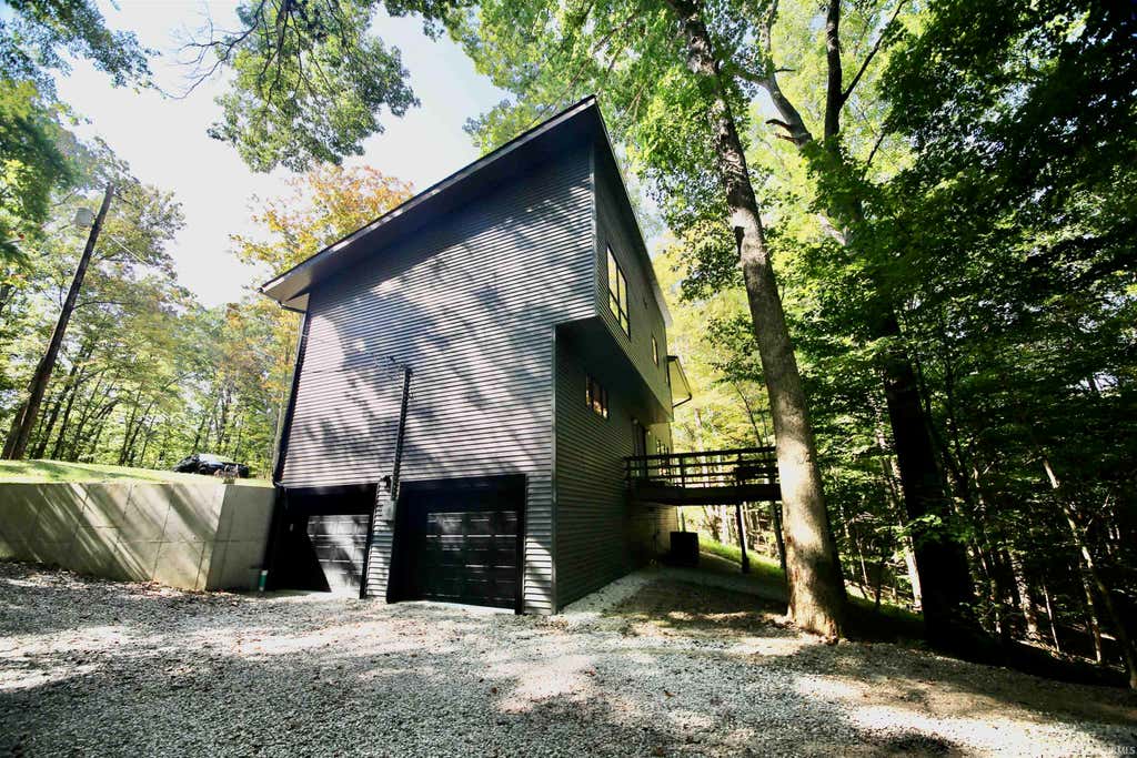 Photo of 6691 E Lampkins Ridge Road, Bloomington, IN 47401 (MLS # 202632254)