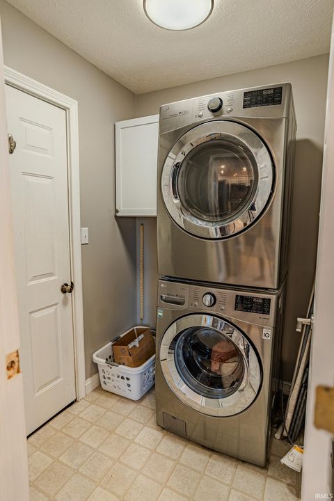 Tiny photo for 1817 Kingfisher Drive, Lafayette, IN 47909 (MLS # 202536770)