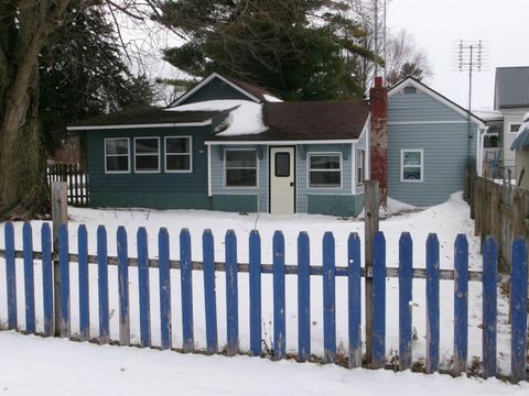 Photo of 6401 N Sunset Boulevard, Macy, IN 46951 (MLS # 202547402)