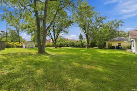 Tiny photo for 709 W Cromer Street, Muncie, IN 47304 (MLS # 202638859)