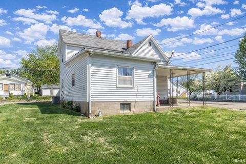 Tiny photo for 321 E Chestnut Street, Boonville, IN 47601 (MLS # 202612041)