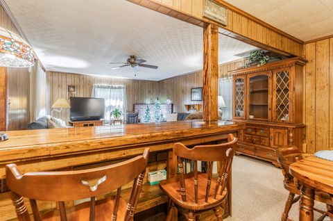 Tiny photo for 321 E Chestnut Street, Boonville, IN 47601 (MLS # 202612041)