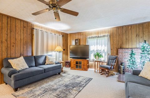 Tiny photo for 321 E Chestnut Street, Boonville, IN 47601 (MLS # 202612041)