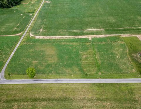 Tiny photo for County Road 480 W Lot 4, Rossville, IN 46065 (MLS # 202500959)