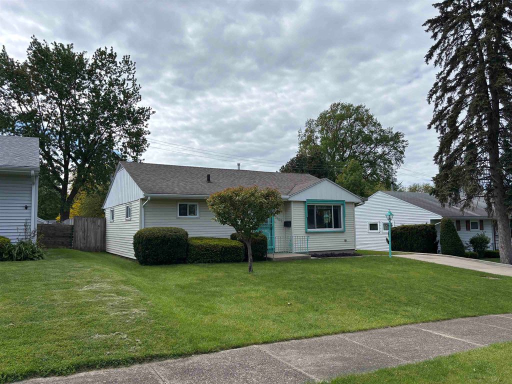 Photo of 3409 Addison Street, South Bend, IN 46614 (MLS # 202616420)