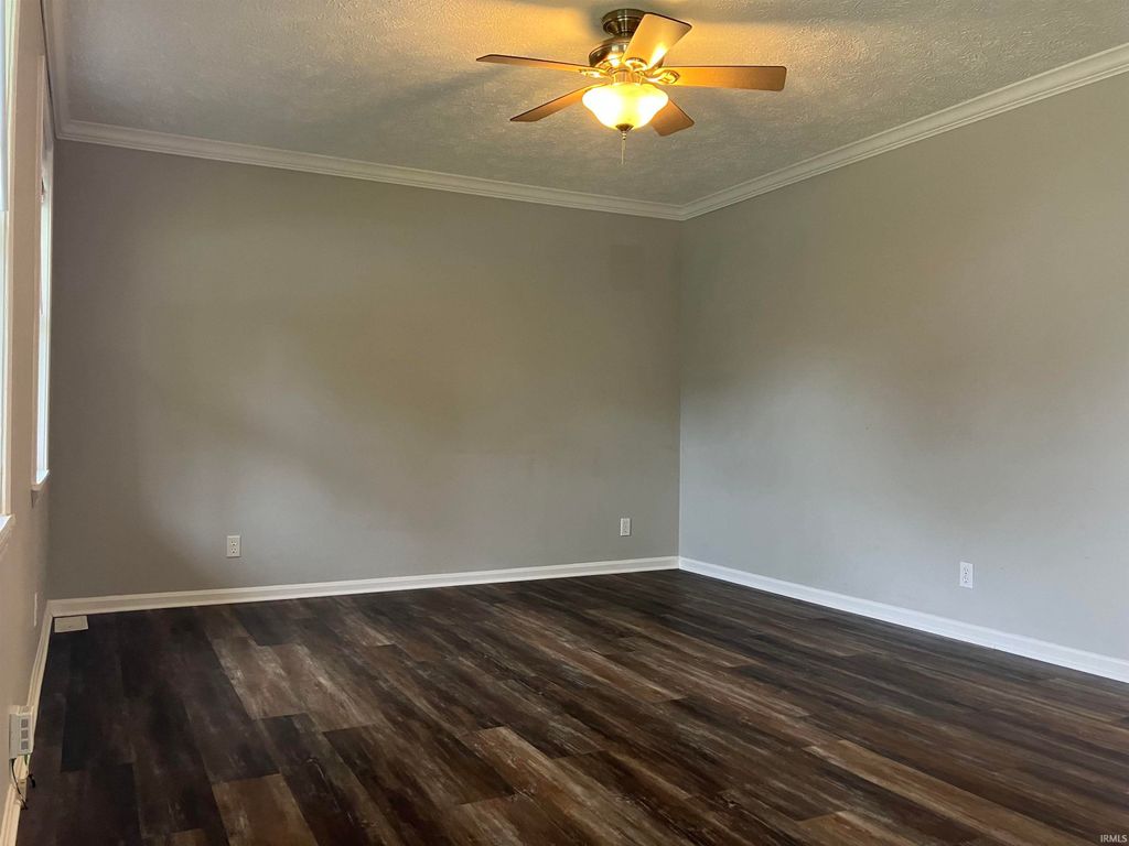 Photo of 900 S Saint James Boulevard, Evansville, IN 47714 (MLS # 202620088)