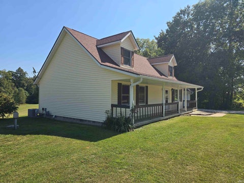 Tiny photo for 186 Ryan Court, Spencer, IN 47460 (MLS # 202632147)