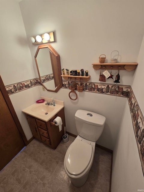 Tiny photo for 186 Ryan Court, Spencer, IN 47460 (MLS # 202632147)