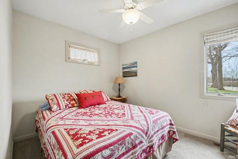 Tiny photo for 5940 E George Street, Syracuse, IN 46567 (MLS # 202612683)