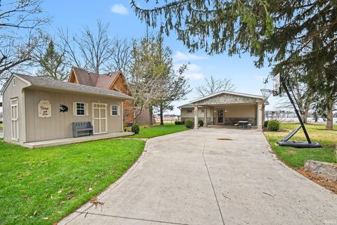 Tiny photo for 5940 E George Street, Syracuse, IN 46567 (MLS # 202612683)