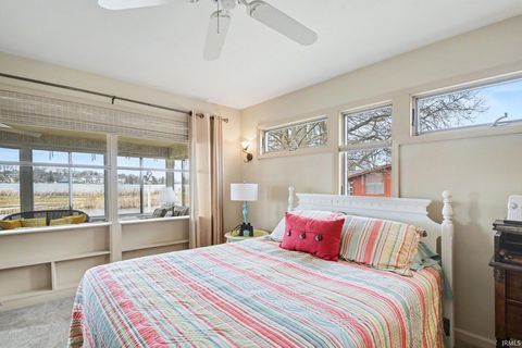 Tiny photo for 5940 E George Street, Syracuse, IN 46567 (MLS # 202612683)