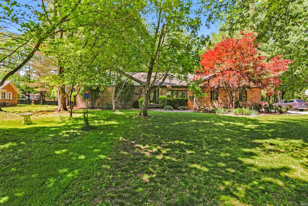 Photo of 11200 Ridge Knoll Drive, Evansville, IN 47710 (MLS # 202616146)