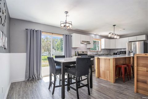 Tiny photo for 24710 Aric Way, Elkhart, IN 46517 (MLS # 202535963)