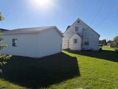 Tiny photo for 601 N Race Street, Monon, IN 47959 (MLS # 202644264)