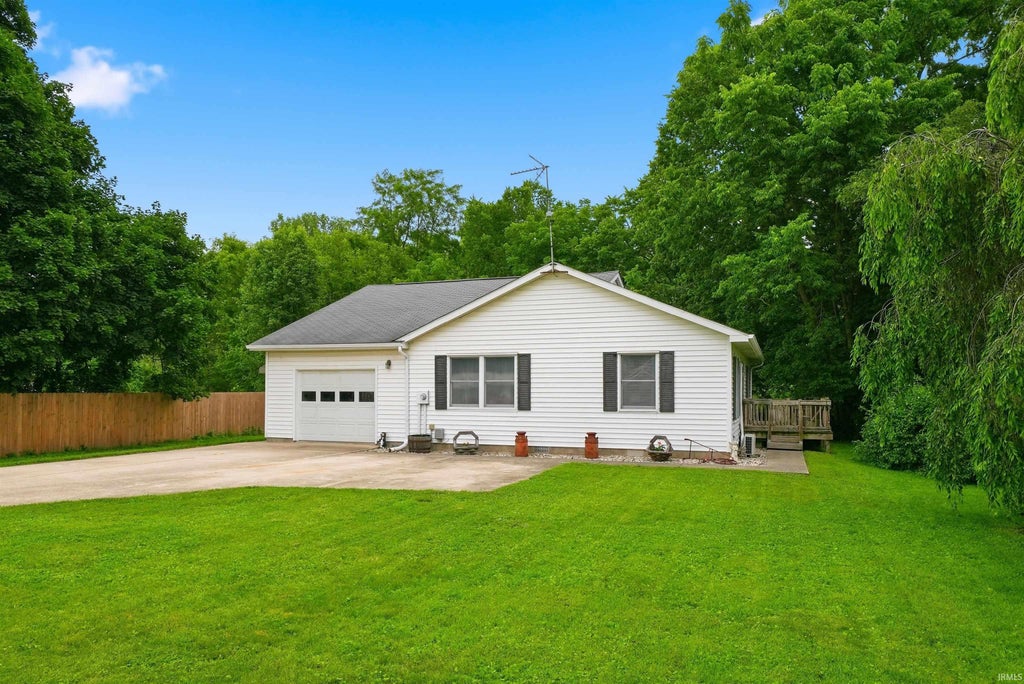 Photo of 504 S Main Street, South Whitley, IN 46787 (MLS # 202625130)