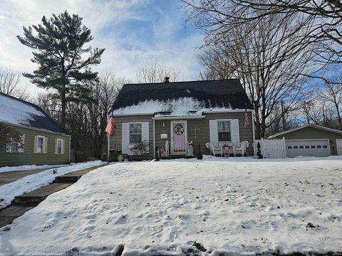 Photo of 1611 Kingston Road, Kokomo, IN 46901 (MLS # 202549758)