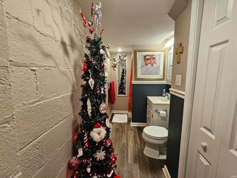 Tiny photo for 1611 Kingston Road, Kokomo, IN 46901 (MLS # 202549758)