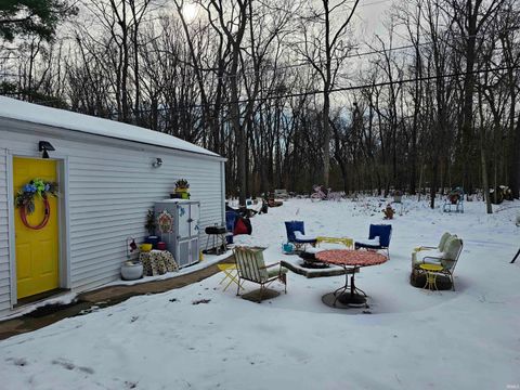 Tiny photo for 1611 Kingston Road, Kokomo, IN 46901 (MLS # 202549758)