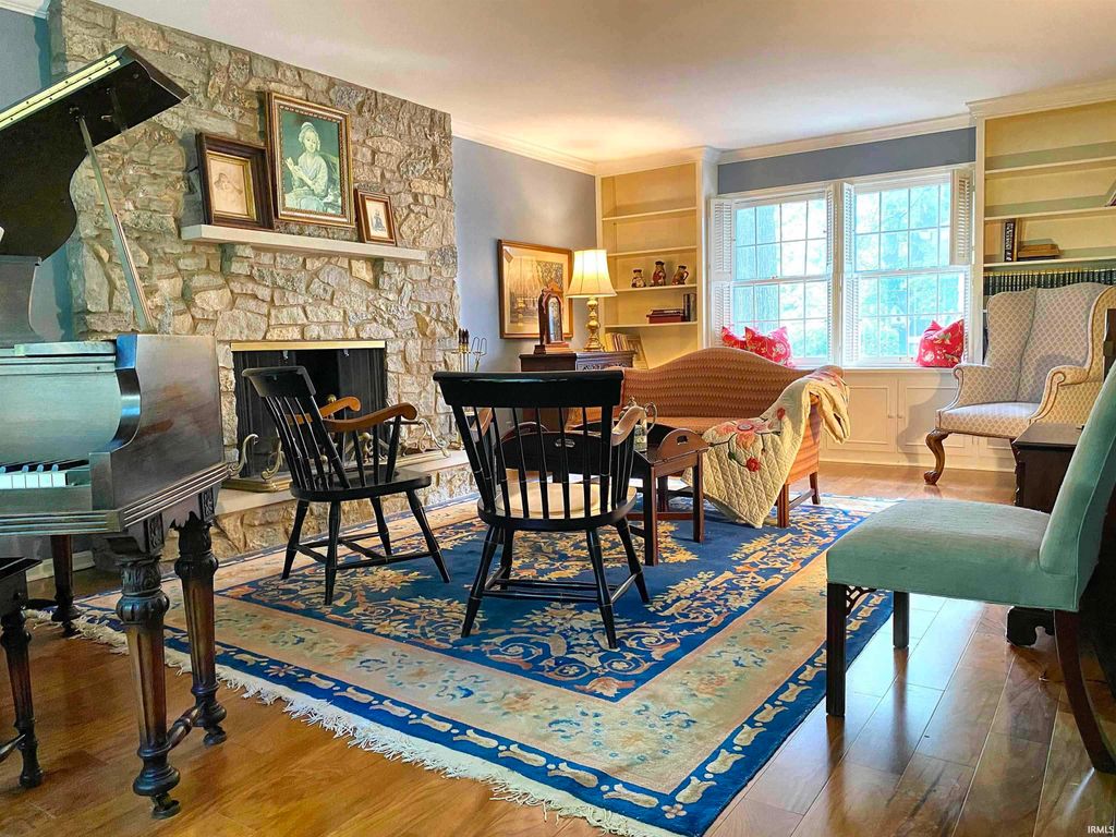 Photo of 801 Plaza Drive, Evansville, IN 47715 (MLS # 202549953)