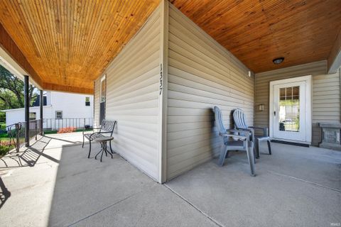 Tiny photo for 1335-1337 N Third Street, Logansport, IN 46947 (MLS # 202544010)