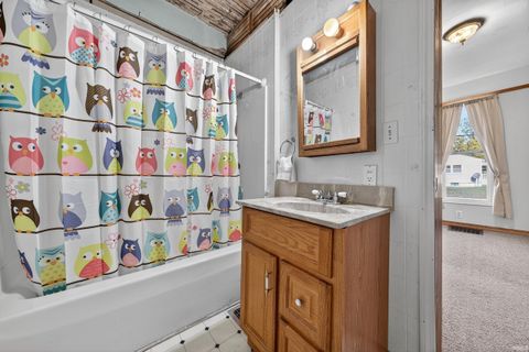 Tiny photo for 1335-1337 N Third Street, Logansport, IN 46947 (MLS # 202544010)