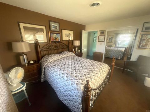 Tiny photo for 320 W Roselawn Avenue Street, Logansport, IN 46947 (MLS # 202545746)