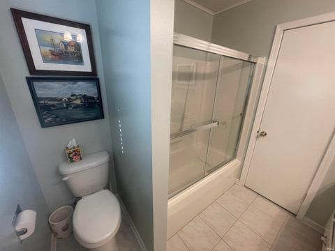 Tiny photo for 320 W Roselawn Avenue Street, Logansport, IN 46947 (MLS # 202545746)