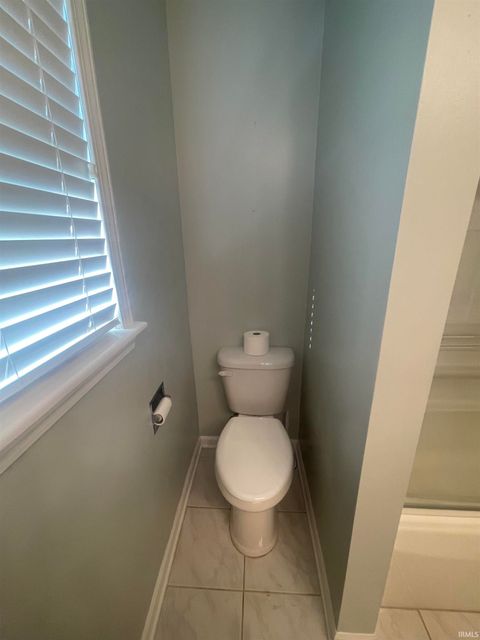 Tiny photo for 320 W Roselawn Avenue Street, Logansport, IN 46947 (MLS # 202545746)