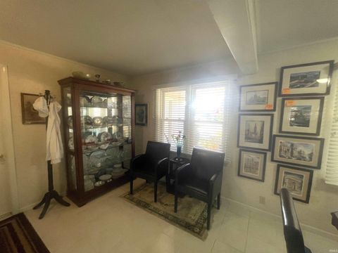 Tiny photo for 320 W Roselawn Avenue Street, Logansport, IN 46947 (MLS # 202545746)