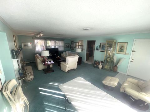 Tiny photo for 320 W Roselawn Avenue Street, Logansport, IN 46947 (MLS # 202545746)