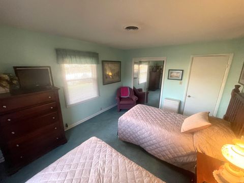 Tiny photo for 320 W Roselawn Avenue Street, Logansport, IN 46947 (MLS # 202545746)