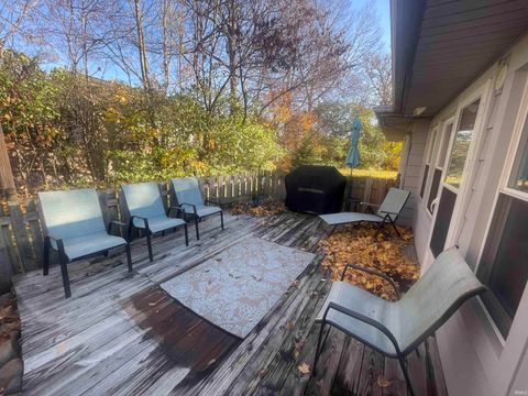 Tiny photo for 320 W Roselawn Avenue Street, Logansport, IN 46947 (MLS # 202545746)