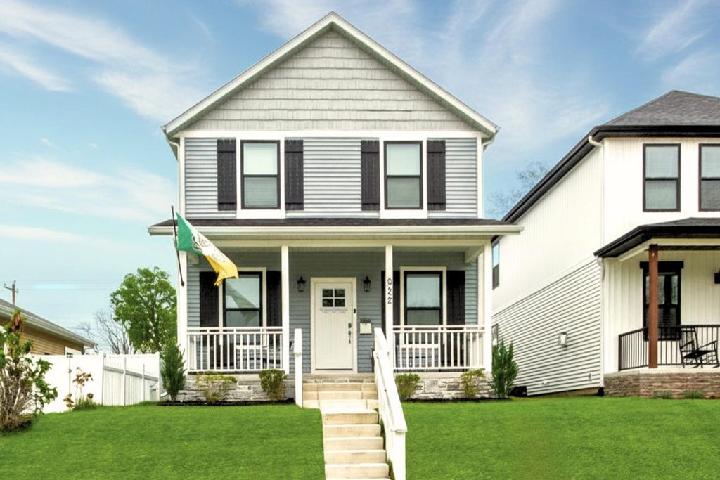 Photo of 922 N Hill Street, South Bend, IN 46617 (MLS # 202617097)