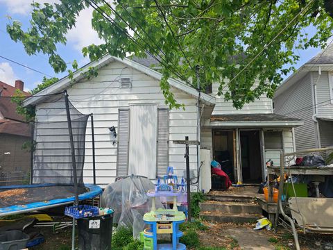 Tiny photo for 1211 North Street, Logansport, IN 46947 (MLS # 202518280)